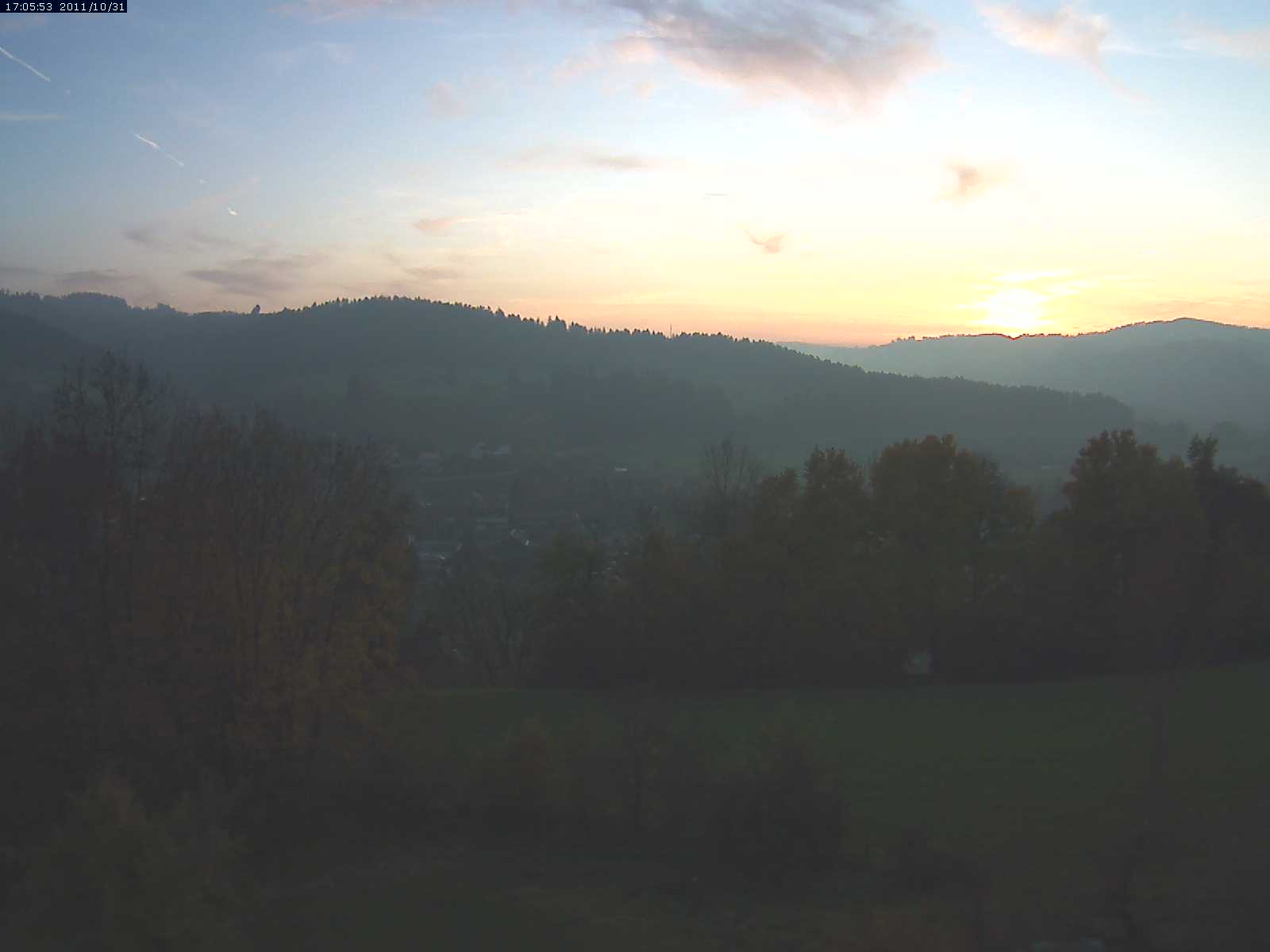 Webcam-Bild: Aussicht vom Dorfberg in Langnau 20111031-170600