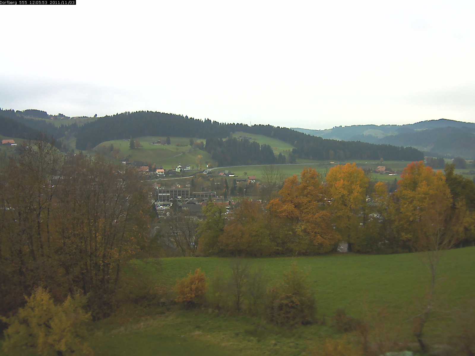 Webcam-Bild: Aussicht vom Dorfberg in Langnau 20111103-120600