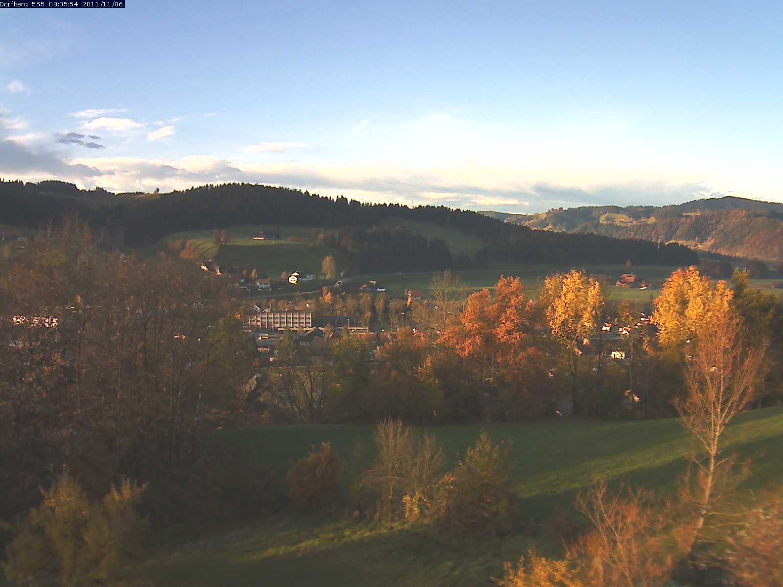 Webcam-Bild: Aussicht vom Dorfberg in Langnau 20111106-080600
