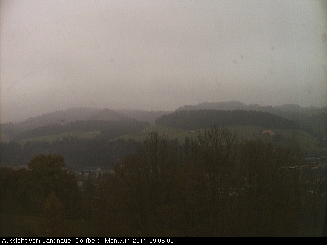 Webcam-Bild: Aussicht vom Dorfberg in Langnau 20111107-090500