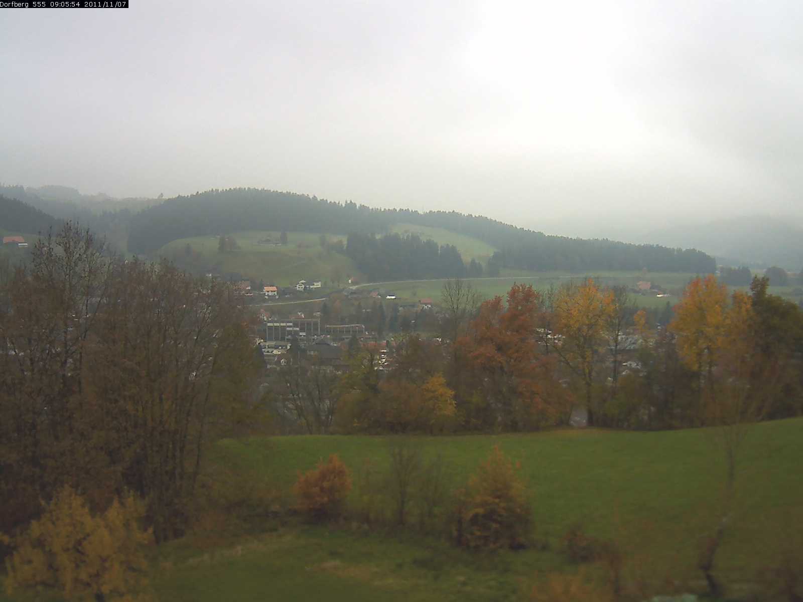 Webcam-Bild: Aussicht vom Dorfberg in Langnau 20111107-090600