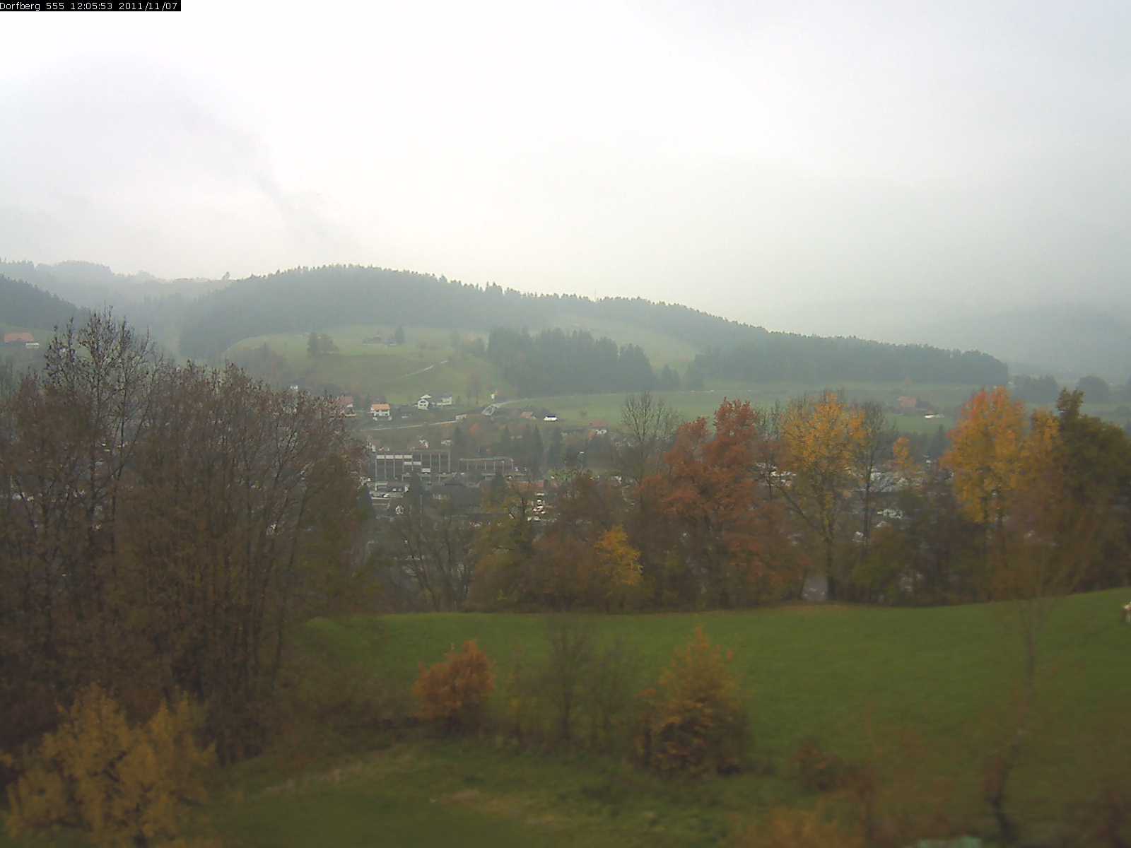 Webcam-Bild: Aussicht vom Dorfberg in Langnau 20111107-120600