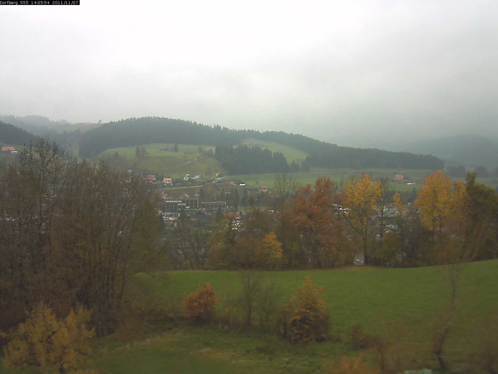 Webcam-Bild: Aussicht vom Dorfberg in Langnau 20111107-140600