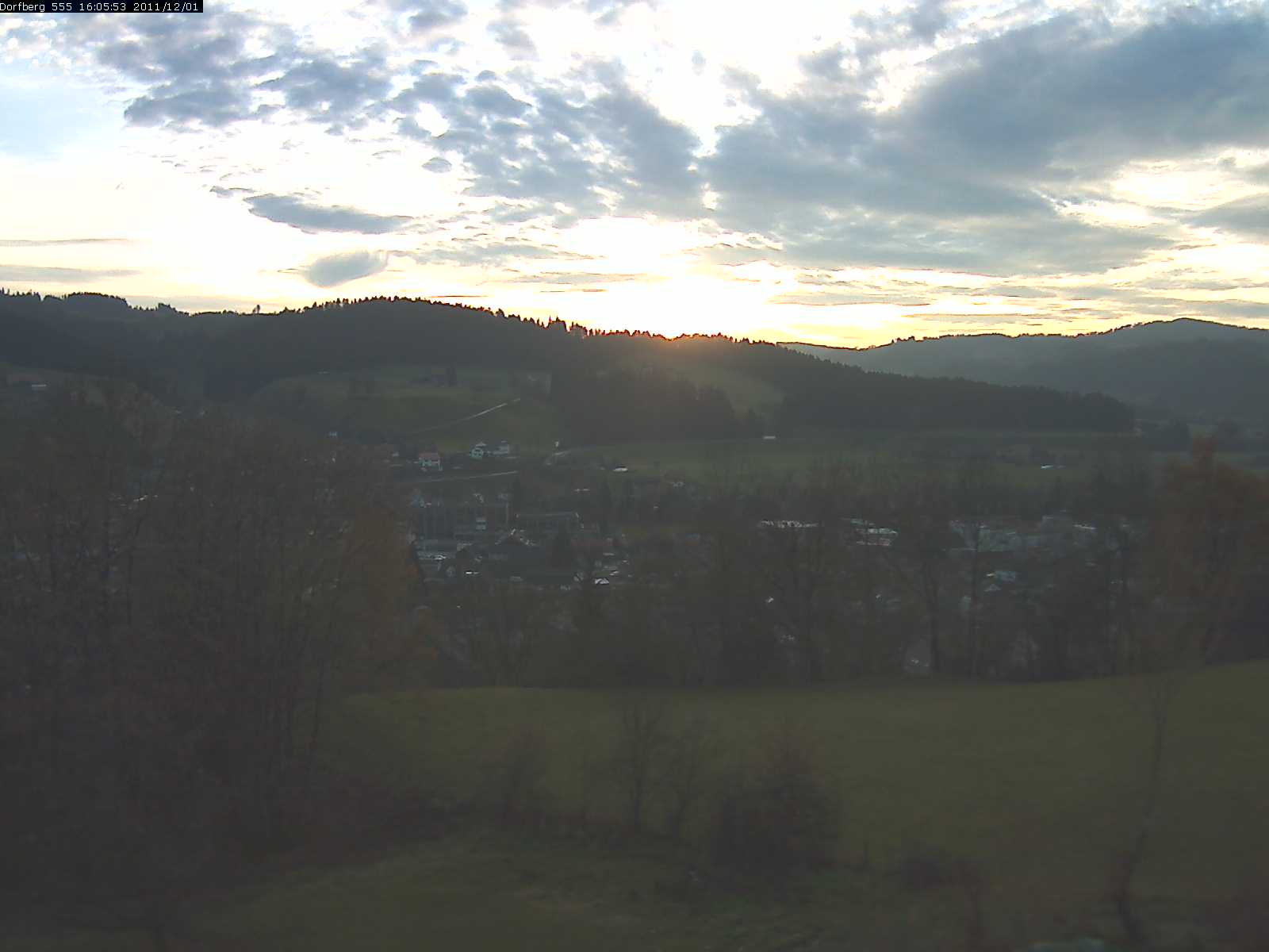 Webcam-Bild: Aussicht vom Dorfberg in Langnau 20111201-160600