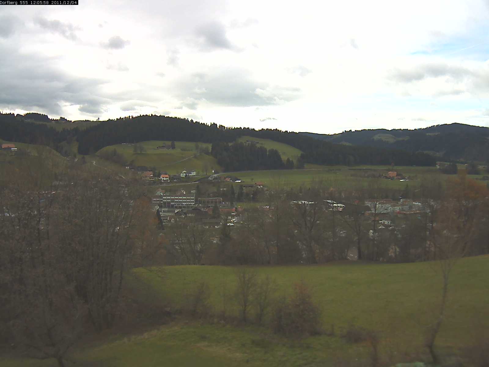 Webcam-Bild: Aussicht vom Dorfberg in Langnau 20111204-120600