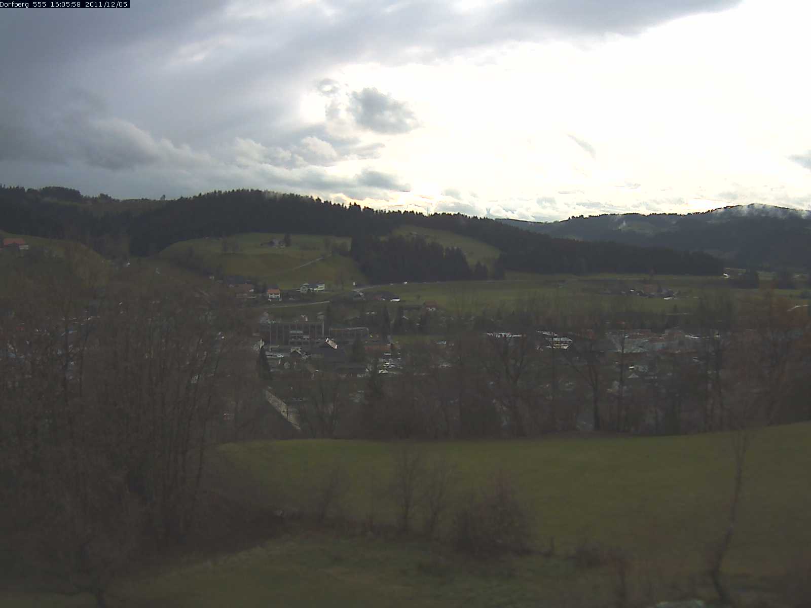 Webcam-Bild: Aussicht vom Dorfberg in Langnau 20111205-160600