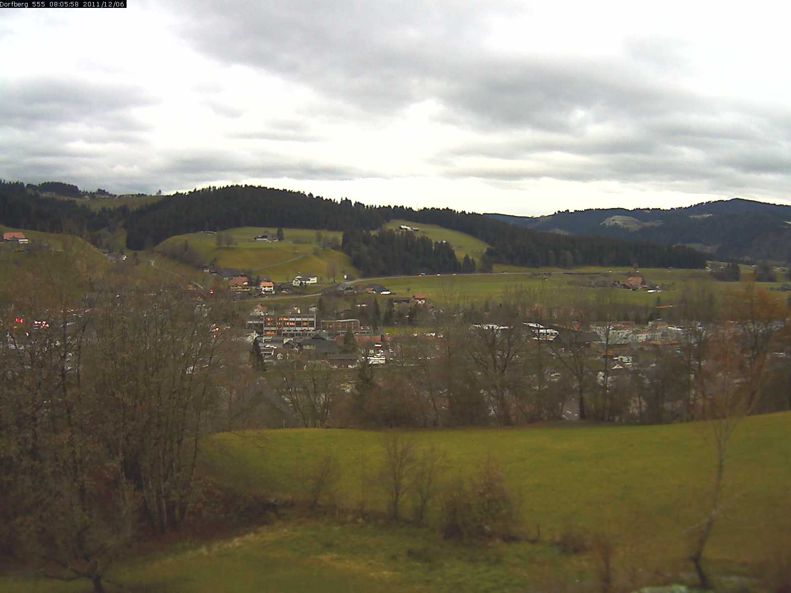 Webcam-Bild: Aussicht vom Dorfberg in Langnau 20111206-080600