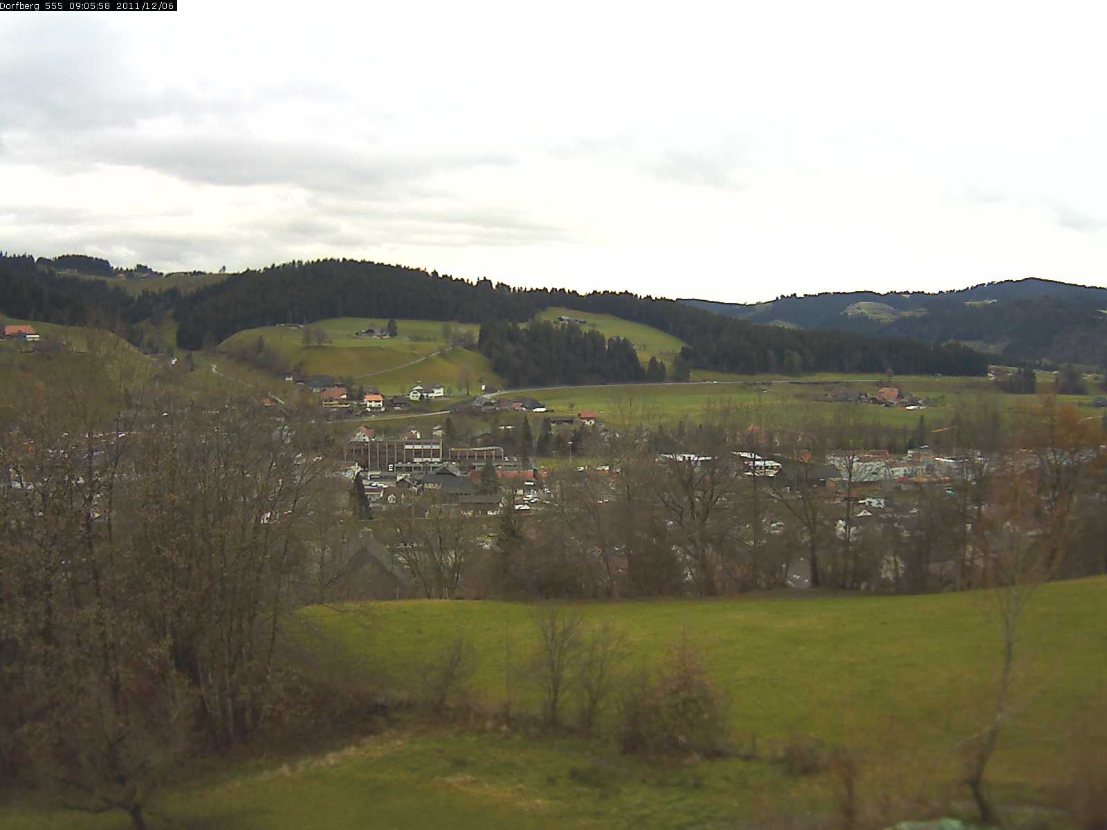 Webcam-Bild: Aussicht vom Dorfberg in Langnau 20111206-090600