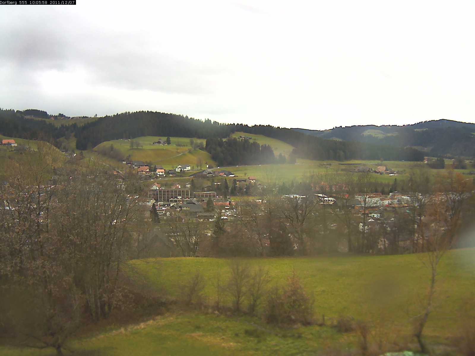 Webcam-Bild: Aussicht vom Dorfberg in Langnau 20111207-100600