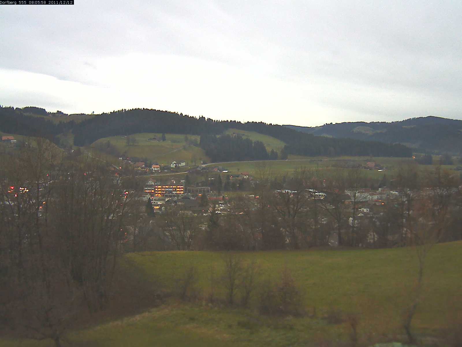 Webcam-Bild: Aussicht vom Dorfberg in Langnau 20111212-080600