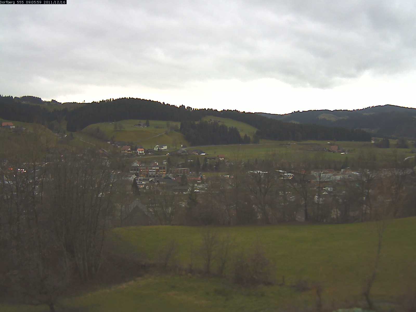 Webcam-Bild: Aussicht vom Dorfberg in Langnau 20111216-090600