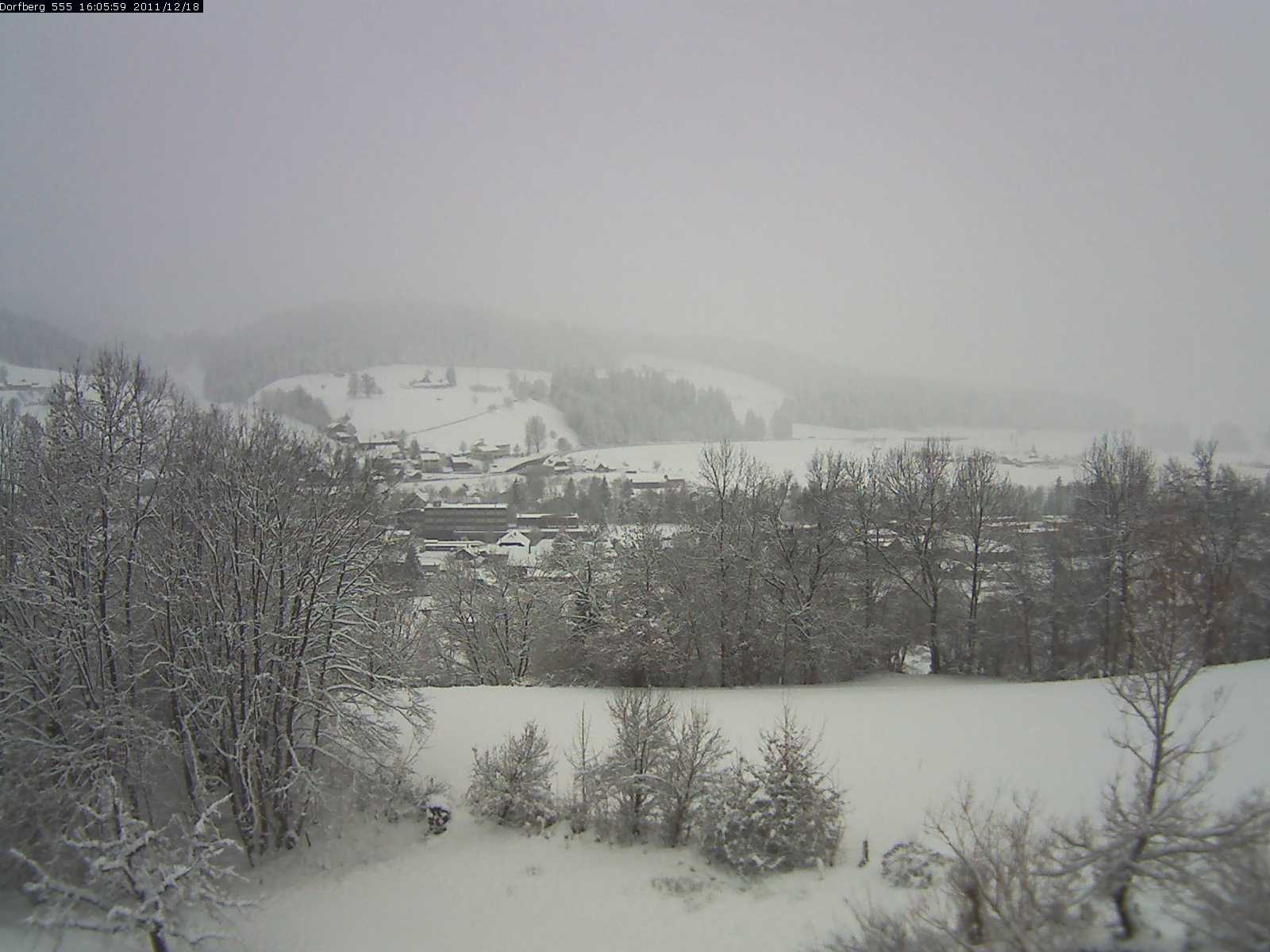Webcam-Bild: Aussicht vom Dorfberg in Langnau 20111218-160600