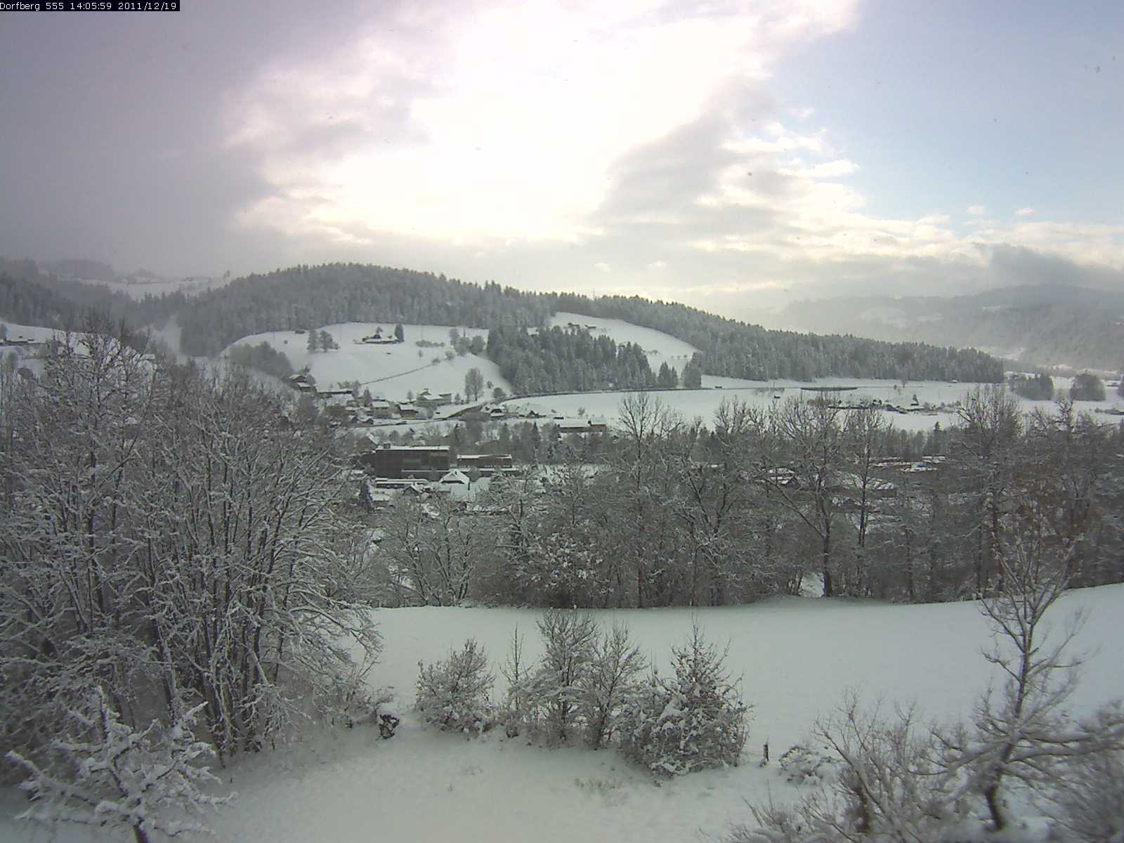Webcam-Bild: Aussicht vom Dorfberg in Langnau 20111219-140600