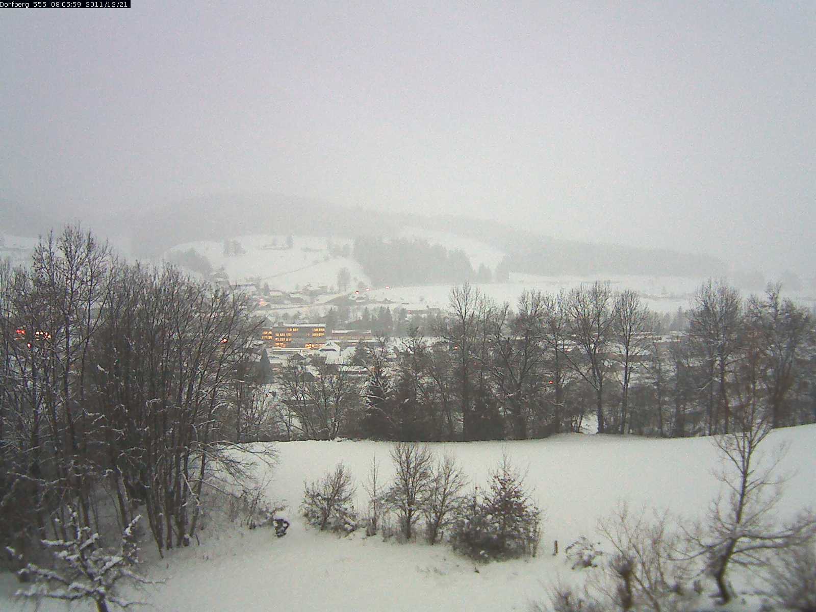 Webcam-Bild: Aussicht vom Dorfberg in Langnau 20111221-080600