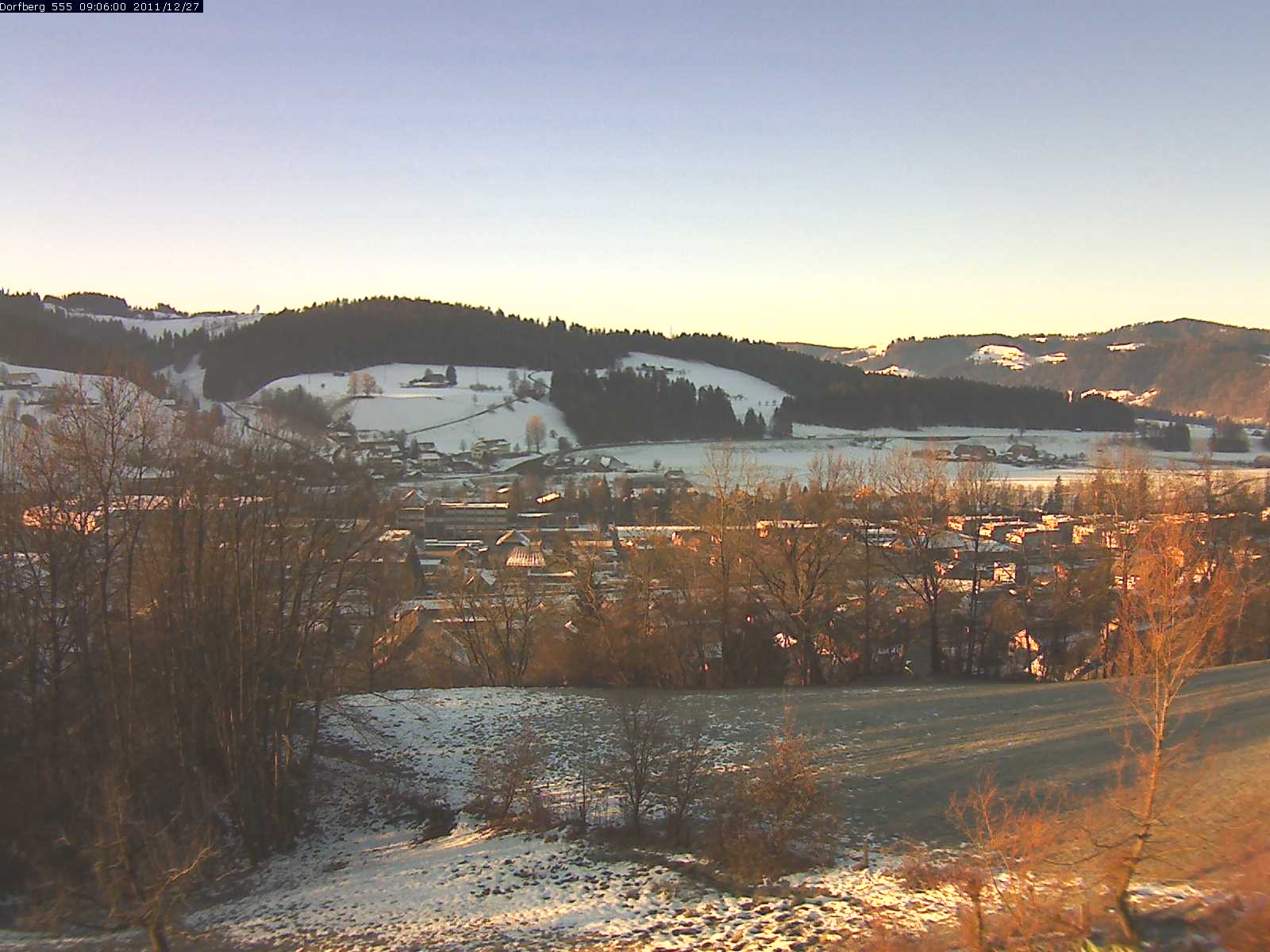 Webcam-Bild: Aussicht vom Dorfberg in Langnau 20111227-090600