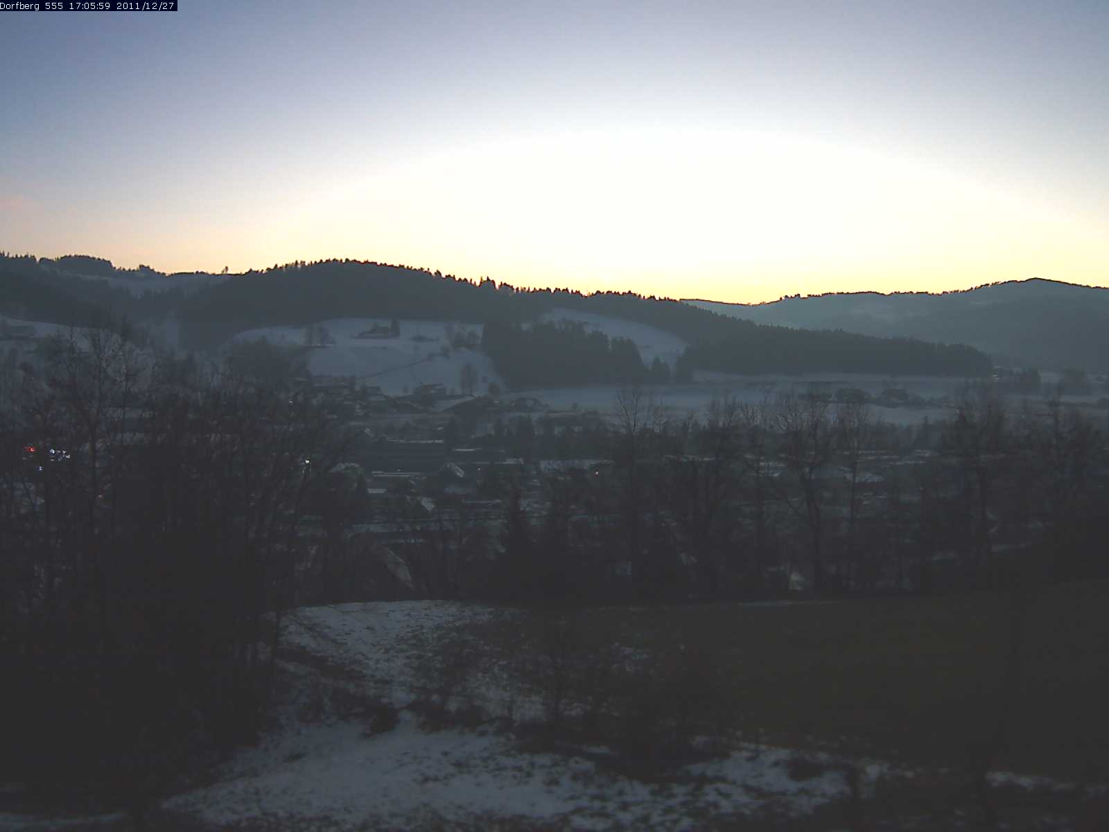 Webcam-Bild: Aussicht vom Dorfberg in Langnau 20111227-170600