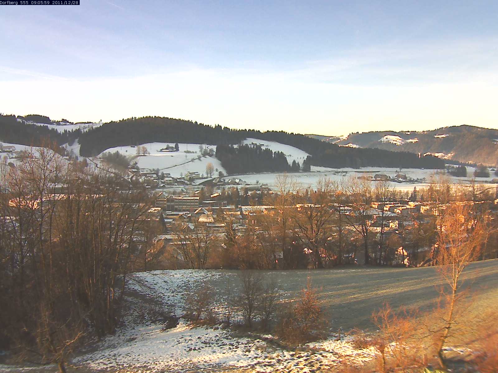 Webcam-Bild: Aussicht vom Dorfberg in Langnau 20111228-090600