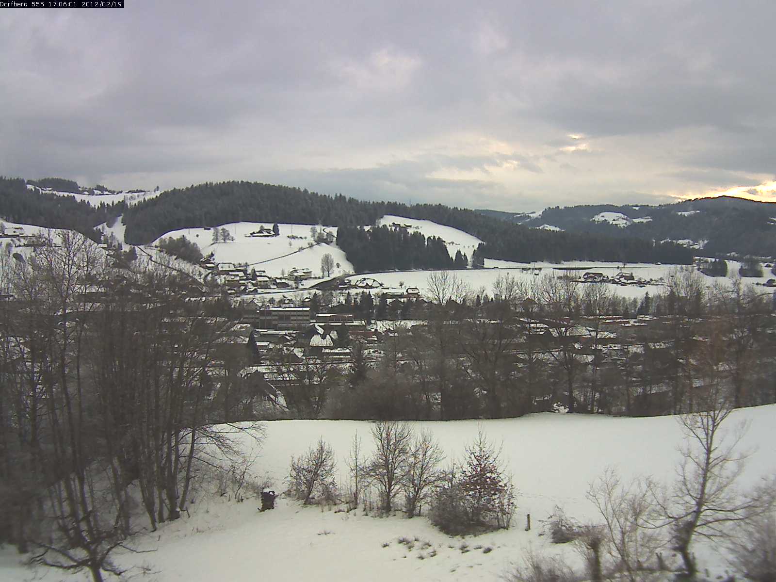 Webcam-Bild: Aussicht vom Dorfberg in Langnau 20120219-170600