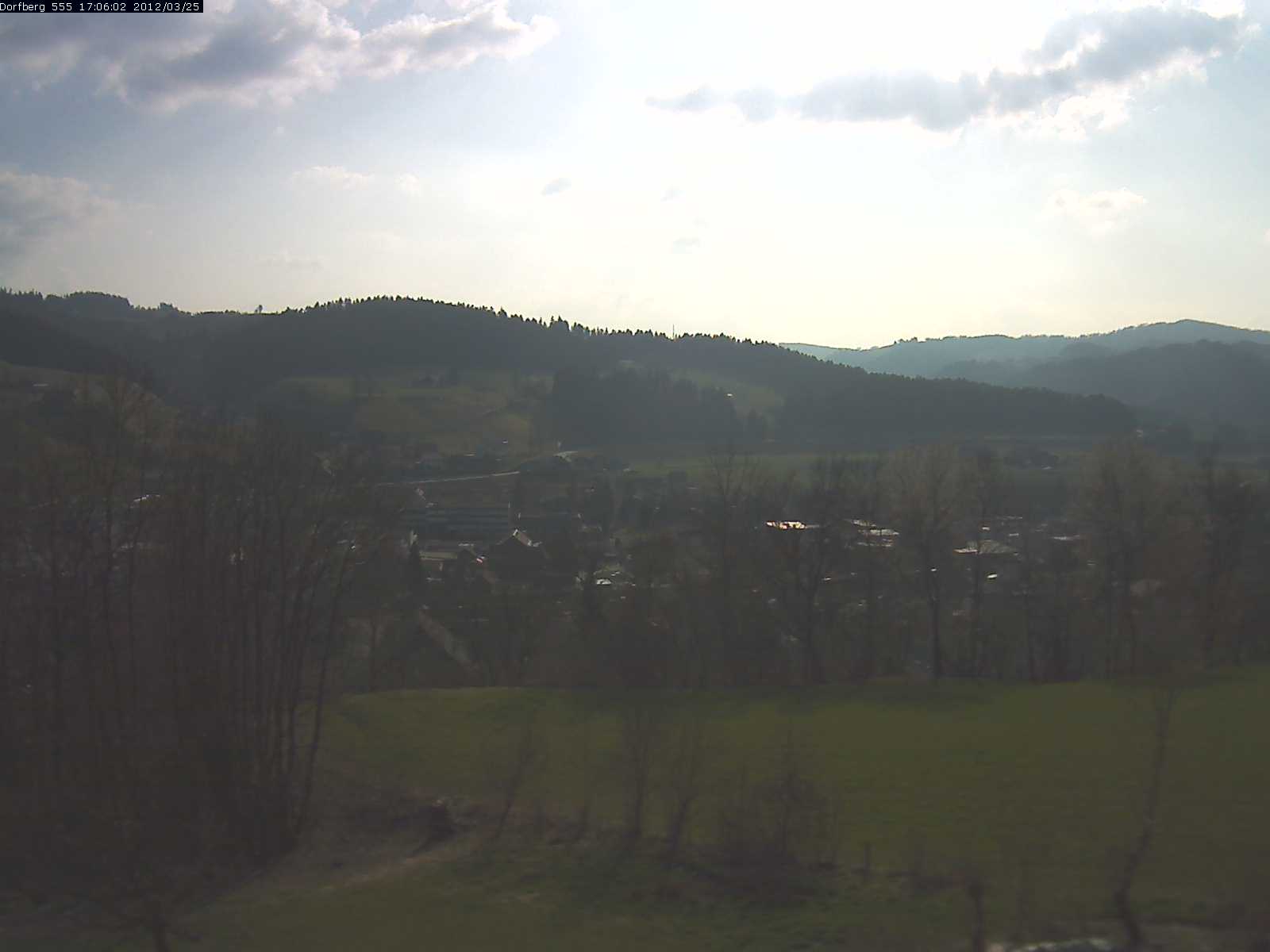 Webcam-Bild: Aussicht vom Dorfberg in Langnau 20120325-170600