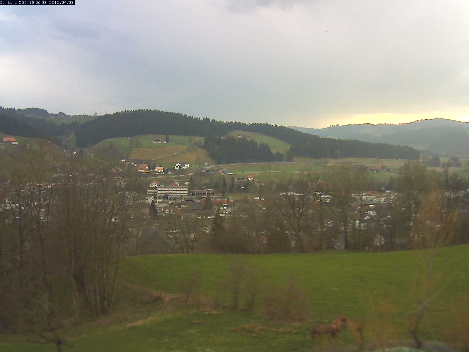 Webcam-Bild: Aussicht vom Dorfberg in Langnau 20120403-180600
