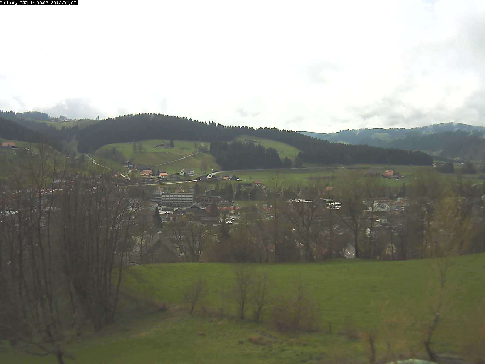 Webcam-Bild: Aussicht vom Dorfberg in Langnau 20120407-140600