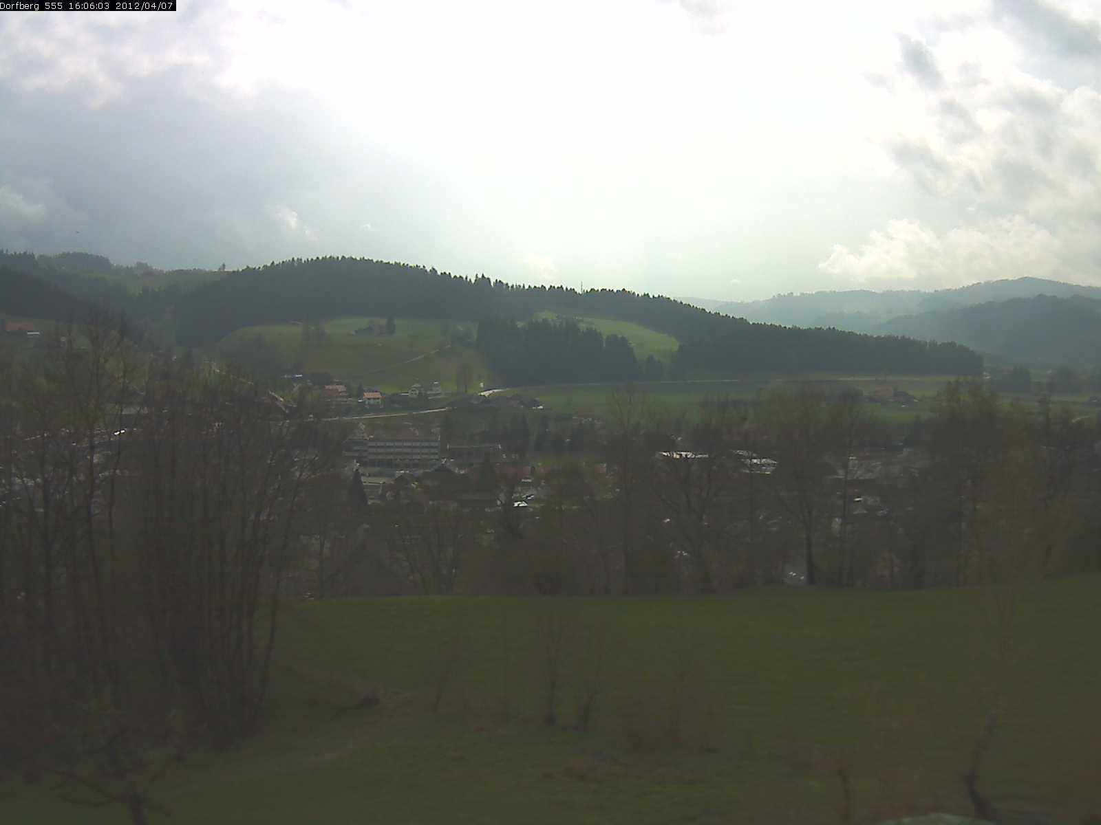 Webcam-Bild: Aussicht vom Dorfberg in Langnau 20120407-160600