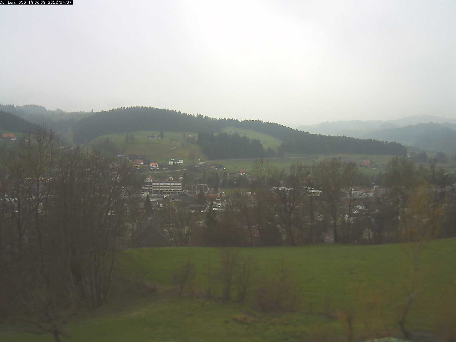 Webcam-Bild: Aussicht vom Dorfberg in Langnau 20120407-180600