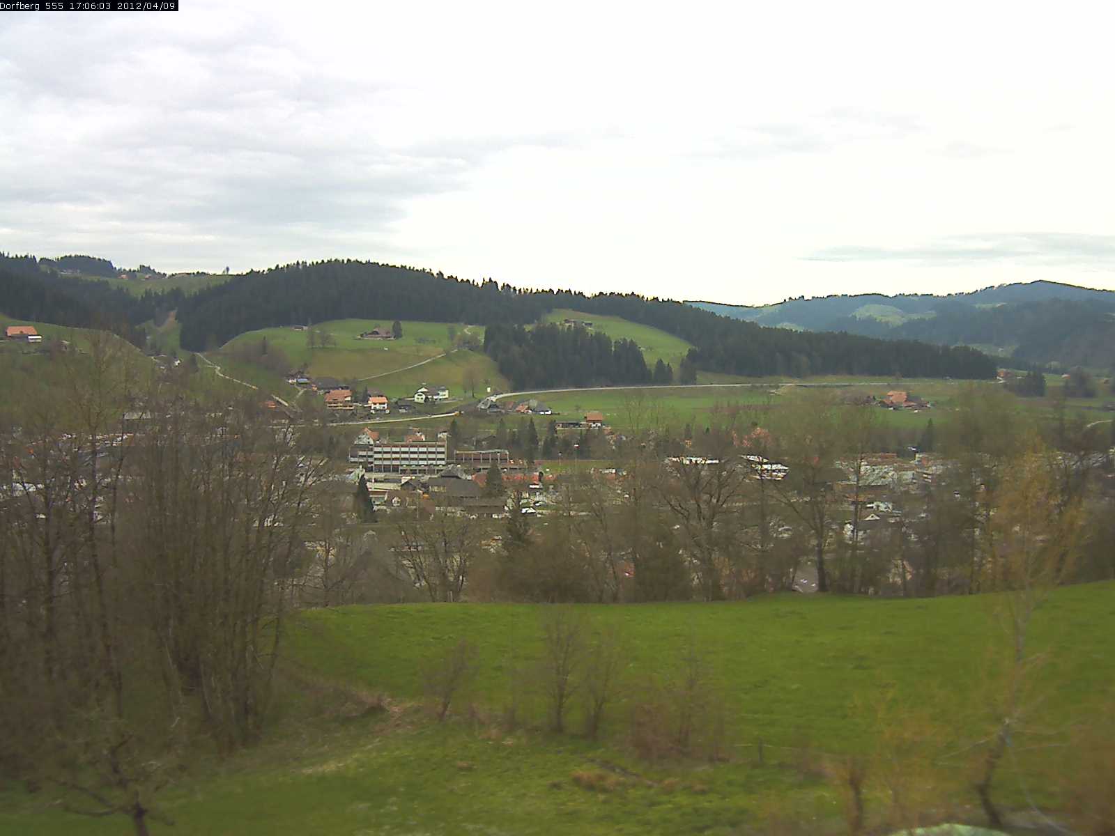 Webcam-Bild: Aussicht vom Dorfberg in Langnau 20120409-170600
