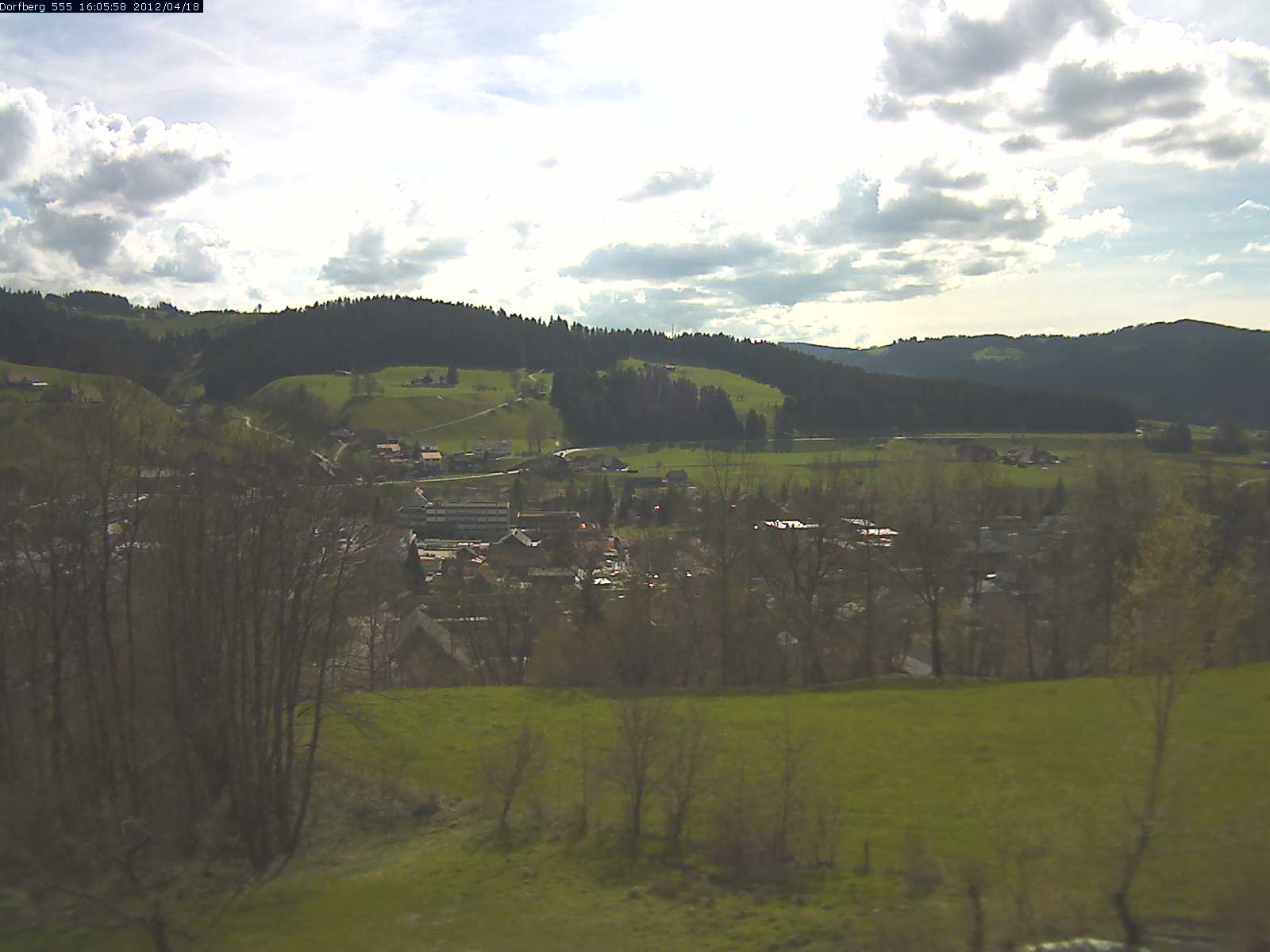 Webcam-Bild: Aussicht vom Dorfberg in Langnau 20120418-160600