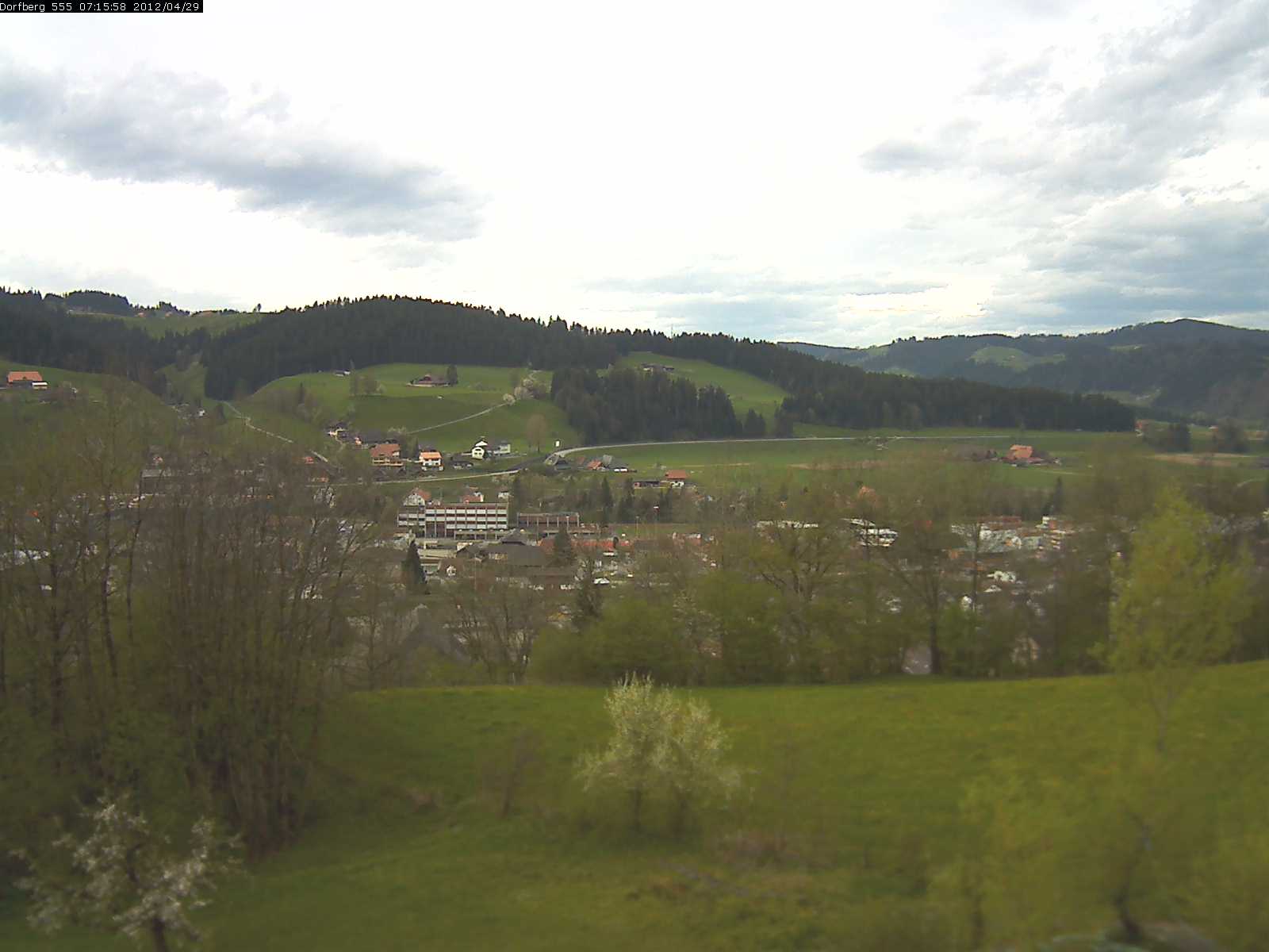Webcam-Bild: Aussicht vom Dorfberg in Langnau 20120429-071600
