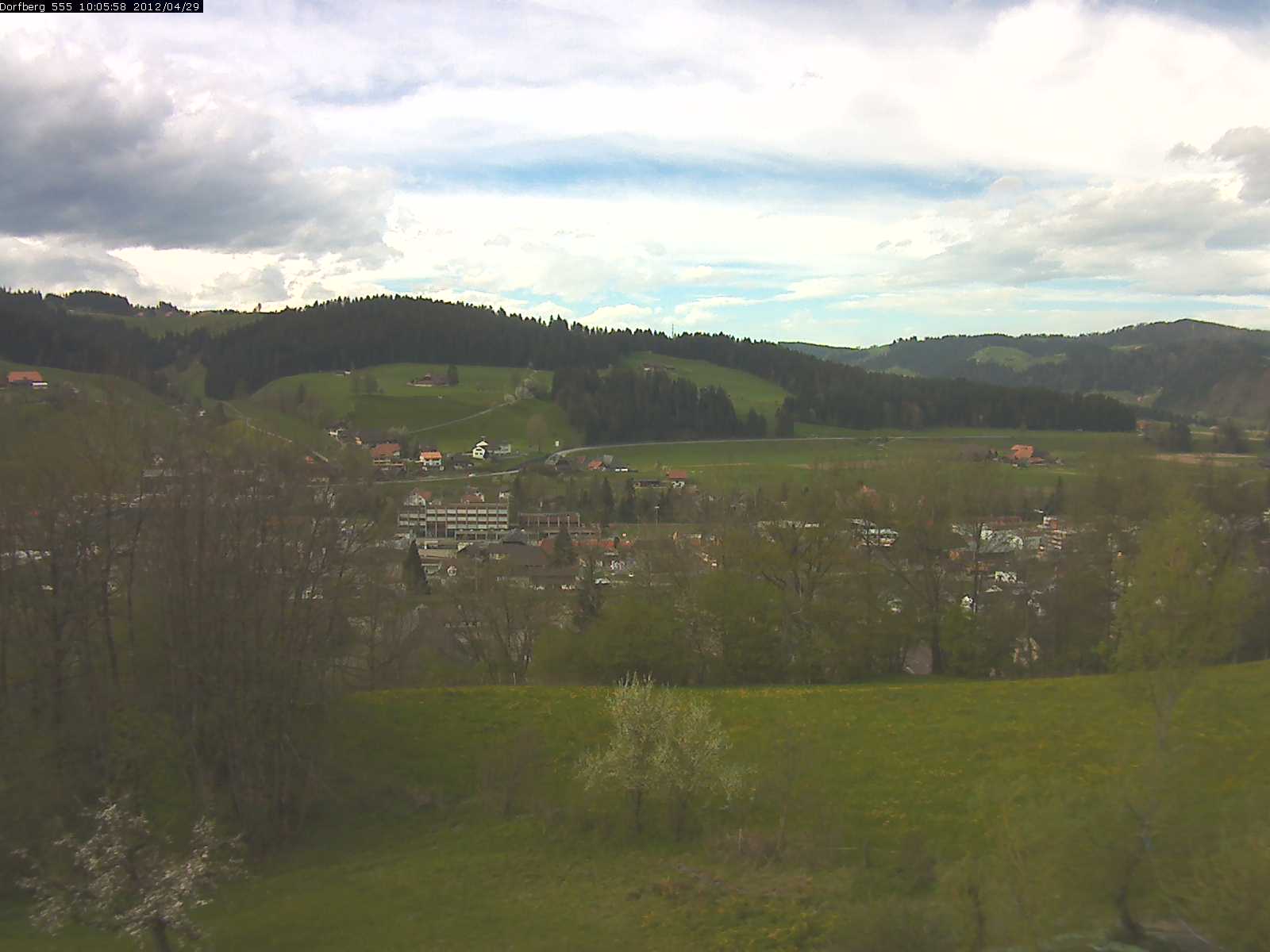 Webcam-Bild: Aussicht vom Dorfberg in Langnau 20120429-100600