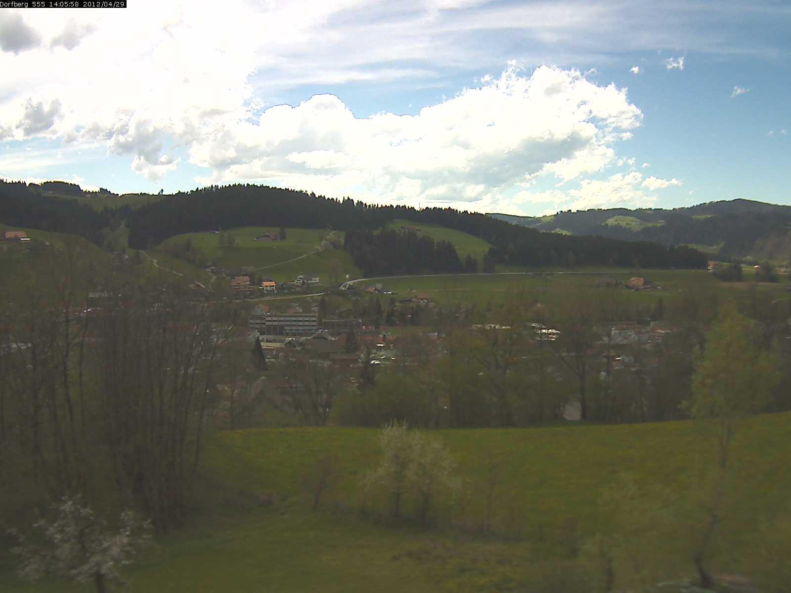 Webcam-Bild: Aussicht vom Dorfberg in Langnau 20120429-140600