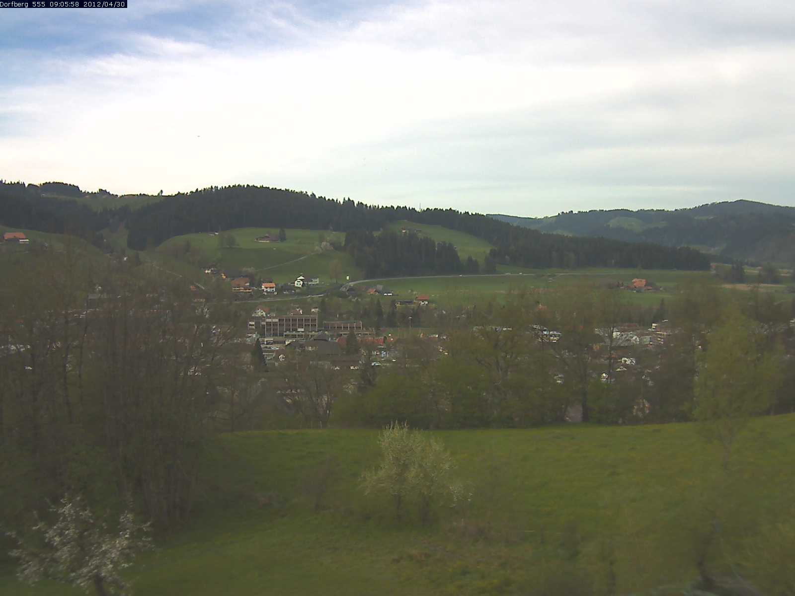 Webcam-Bild: Aussicht vom Dorfberg in Langnau 20120430-090600