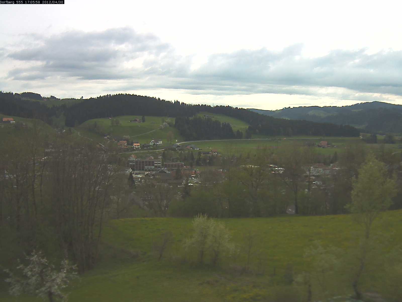 Webcam-Bild: Aussicht vom Dorfberg in Langnau 20120430-170600
