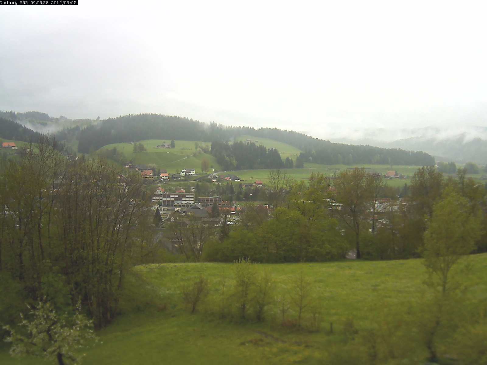 Webcam-Bild: Aussicht vom Dorfberg in Langnau 20120505-090600