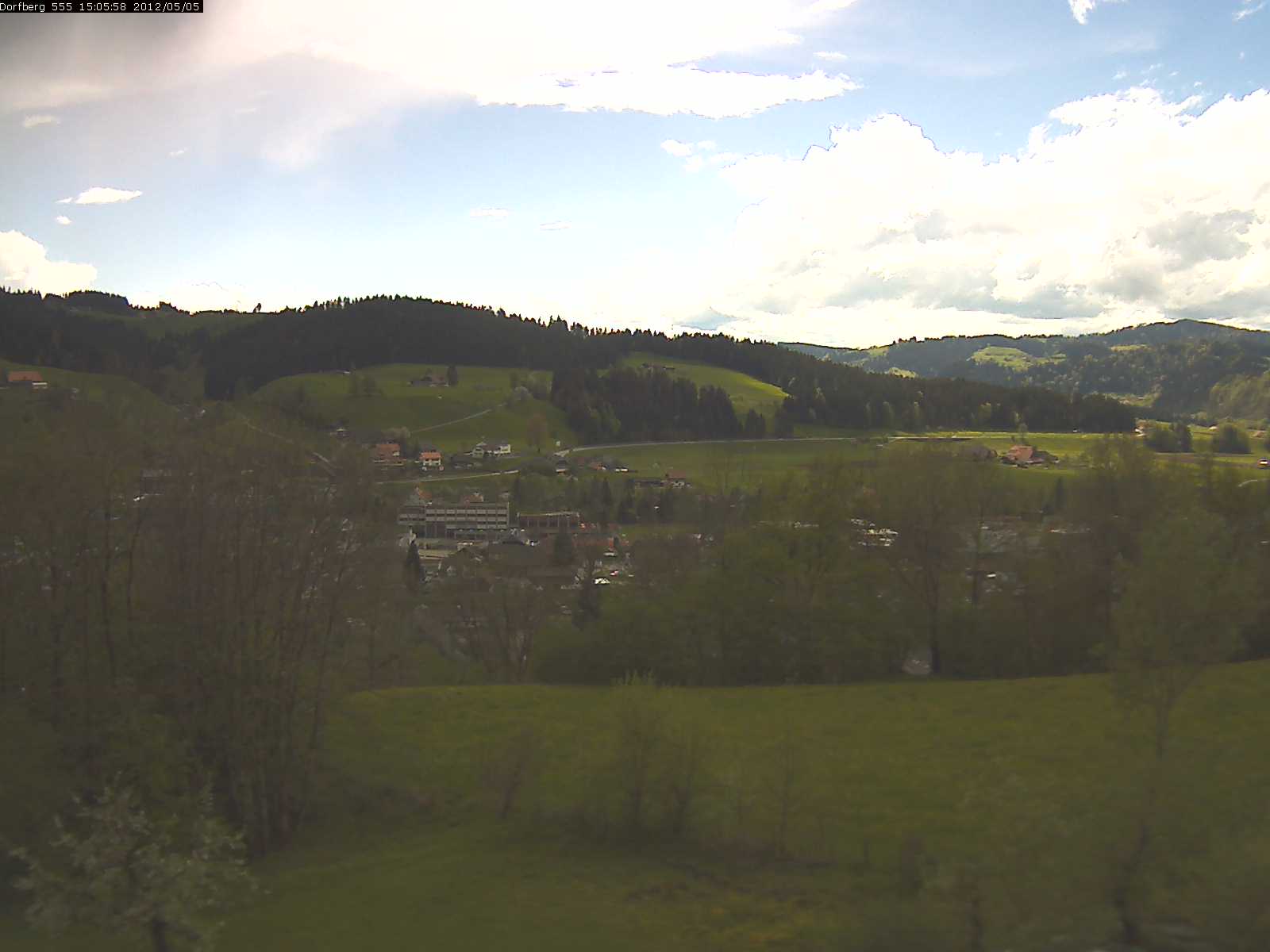 Webcam-Bild: Aussicht vom Dorfberg in Langnau 20120505-150600