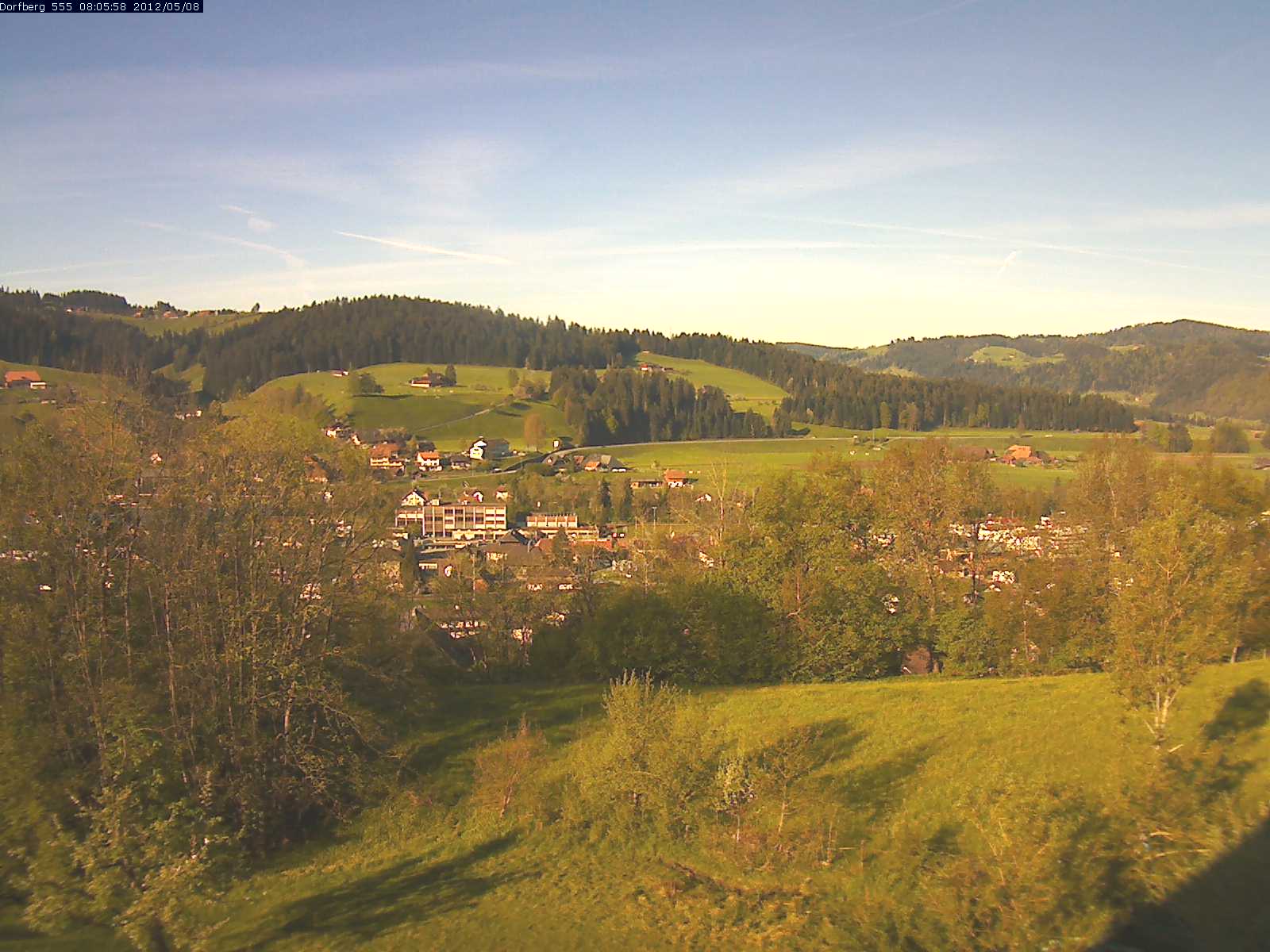 Webcam-Bild: Aussicht vom Dorfberg in Langnau 20120508-080600