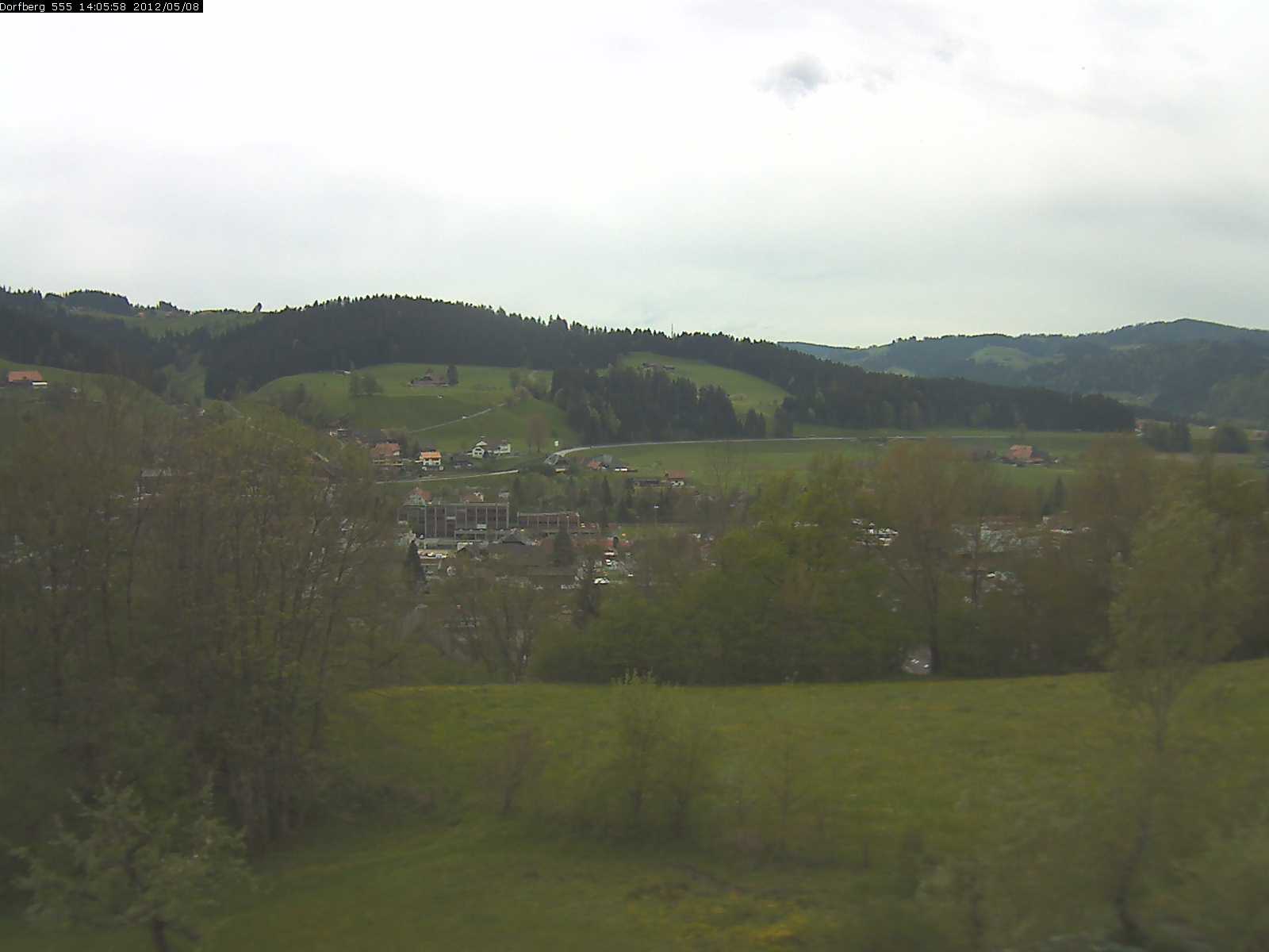 Webcam-Bild: Aussicht vom Dorfberg in Langnau 20120508-140600