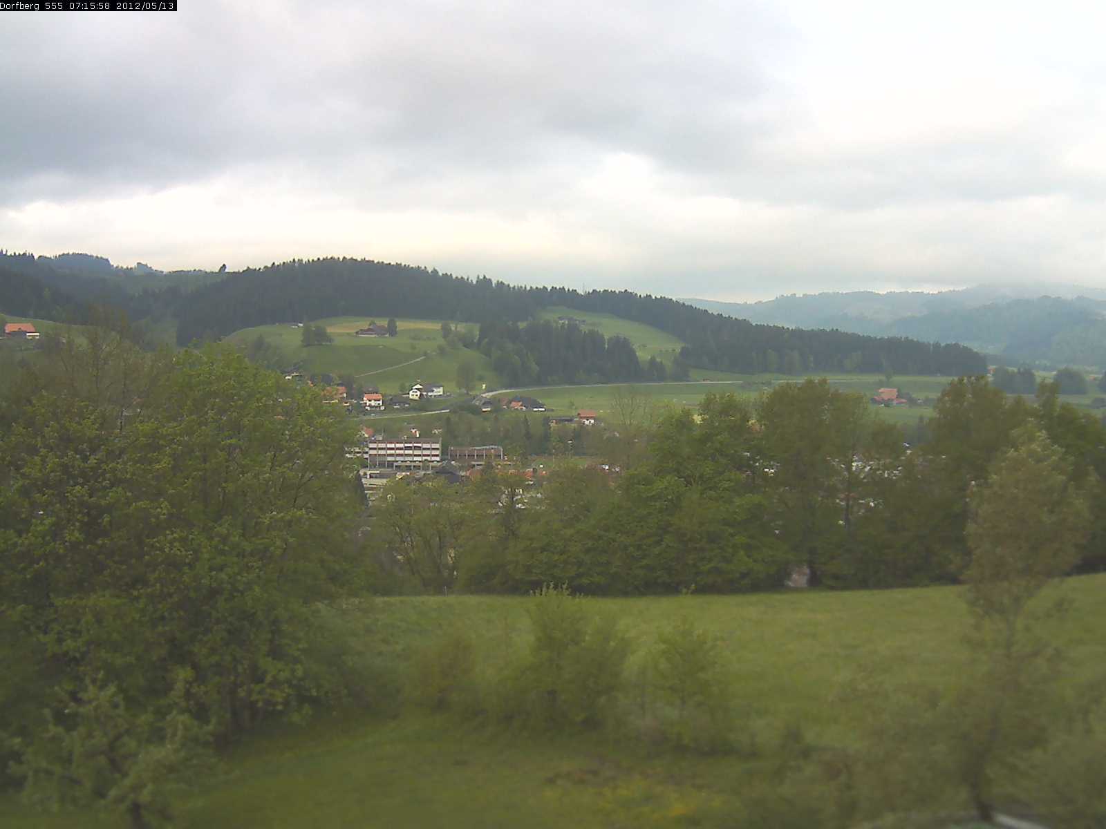 Webcam-Bild: Aussicht vom Dorfberg in Langnau 20120513-071600