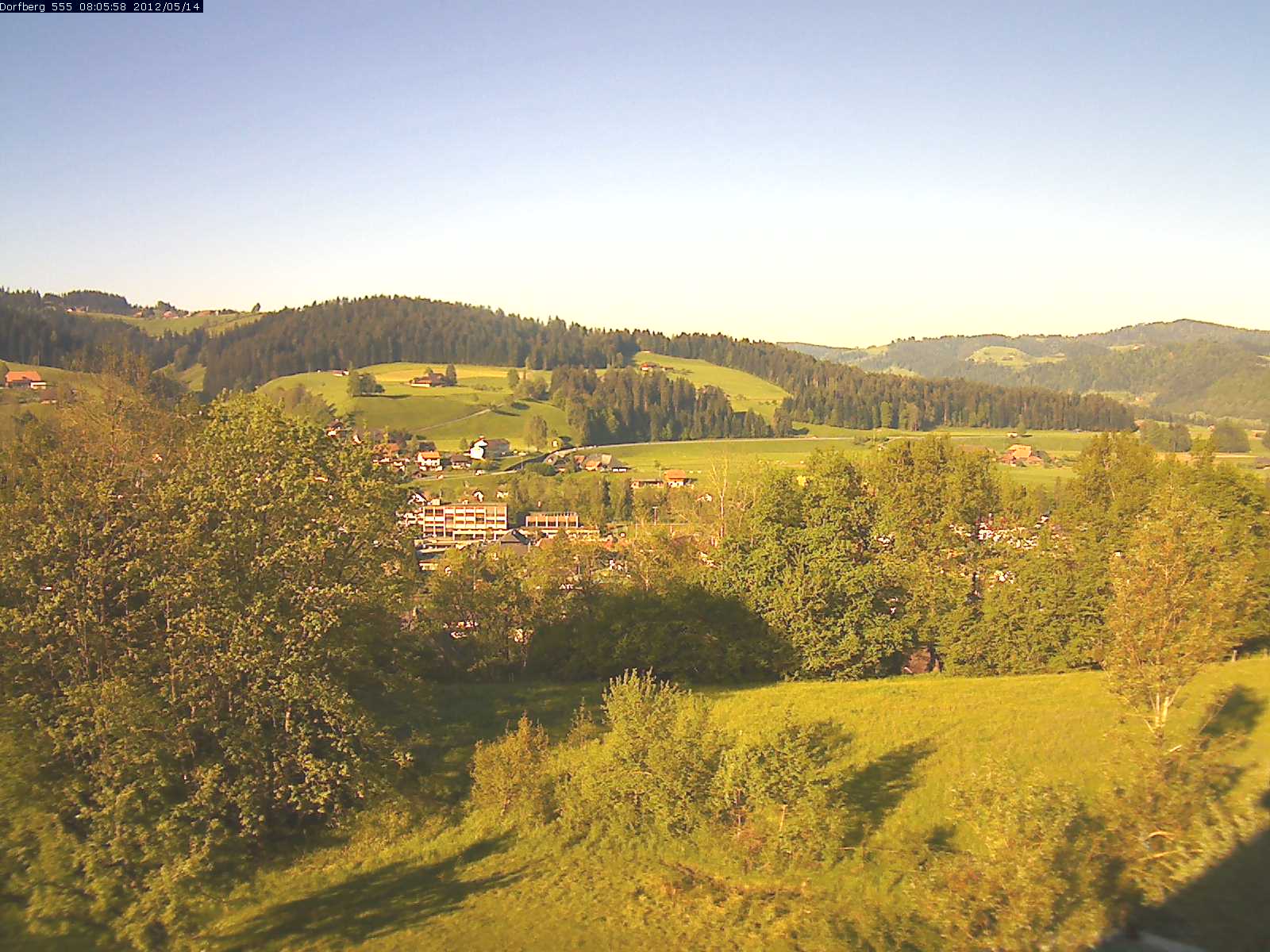 Webcam-Bild: Aussicht vom Dorfberg in Langnau 20120514-080600