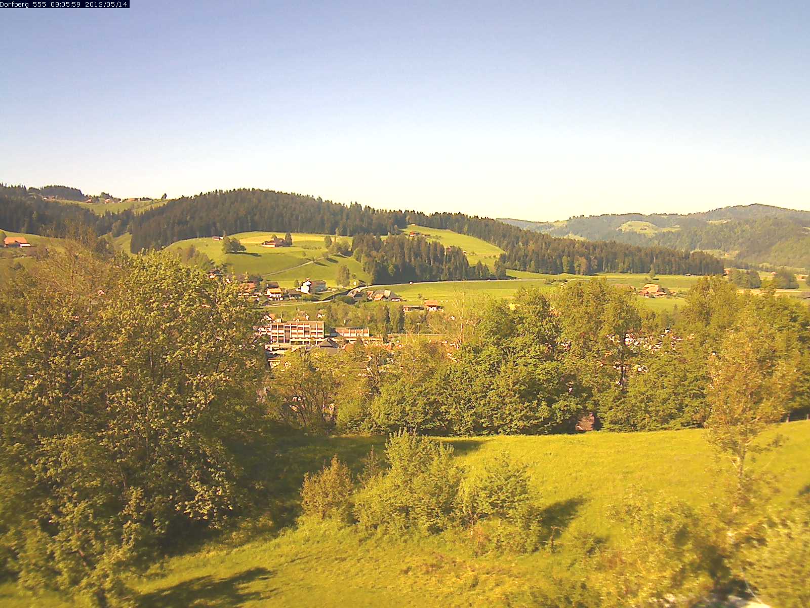 Webcam-Bild: Aussicht vom Dorfberg in Langnau 20120514-090600