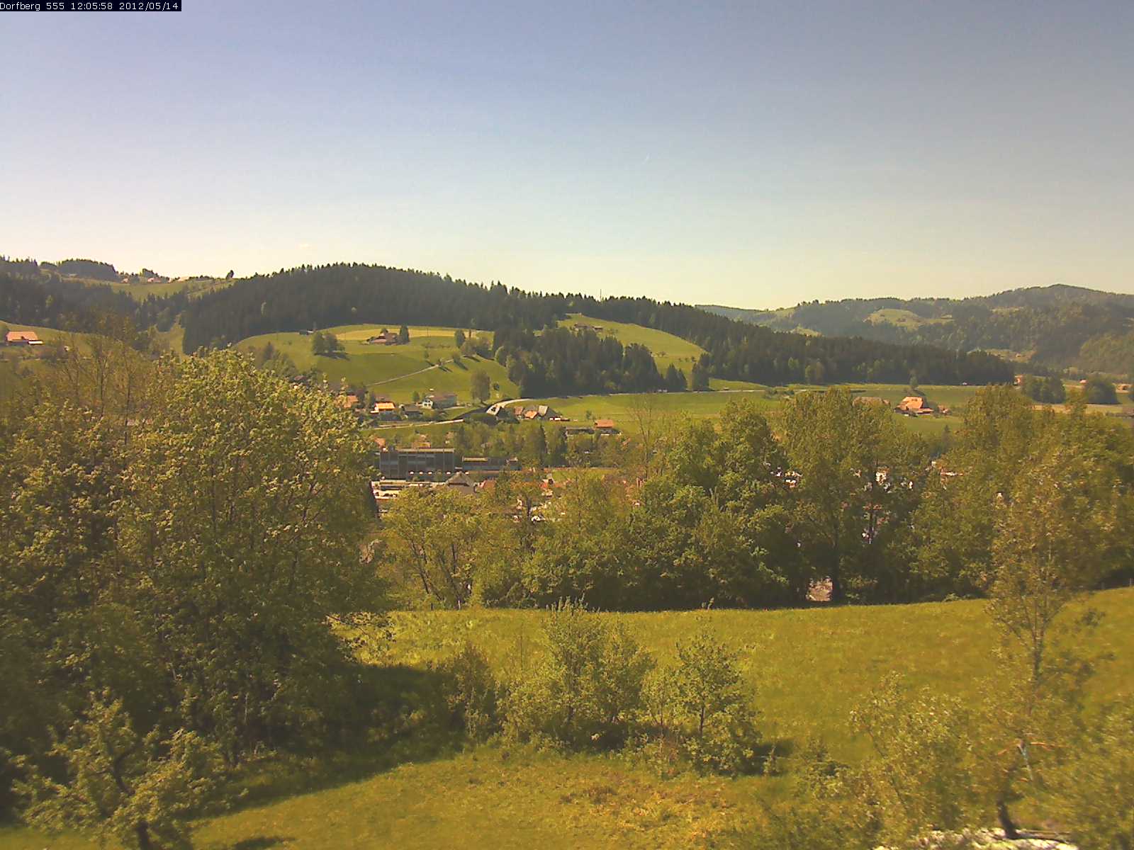 Webcam-Bild: Aussicht vom Dorfberg in Langnau 20120514-120600