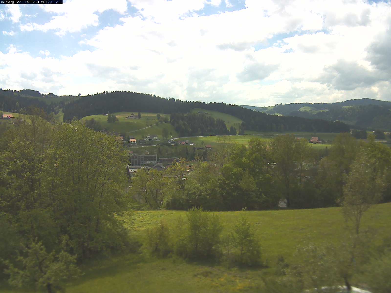 Webcam-Bild: Aussicht vom Dorfberg in Langnau 20120515-140600
