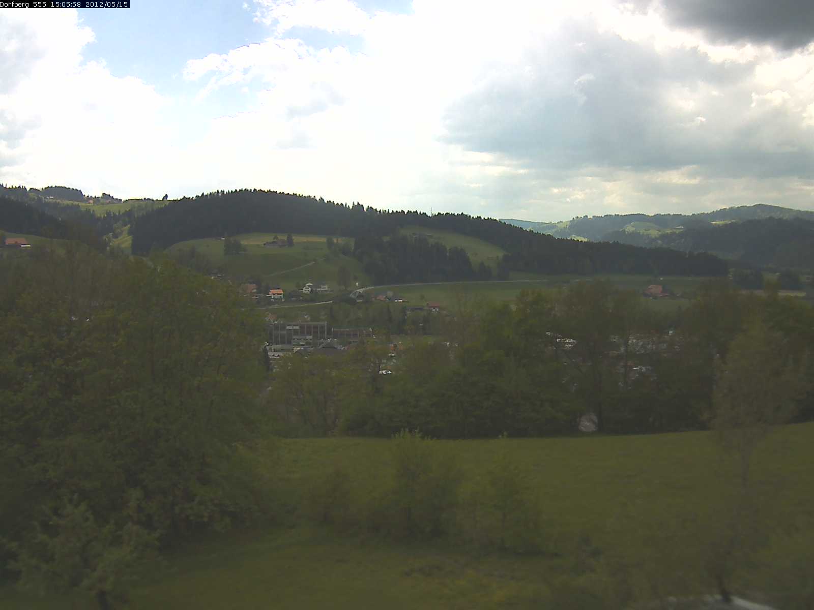 Webcam-Bild: Aussicht vom Dorfberg in Langnau 20120515-150600