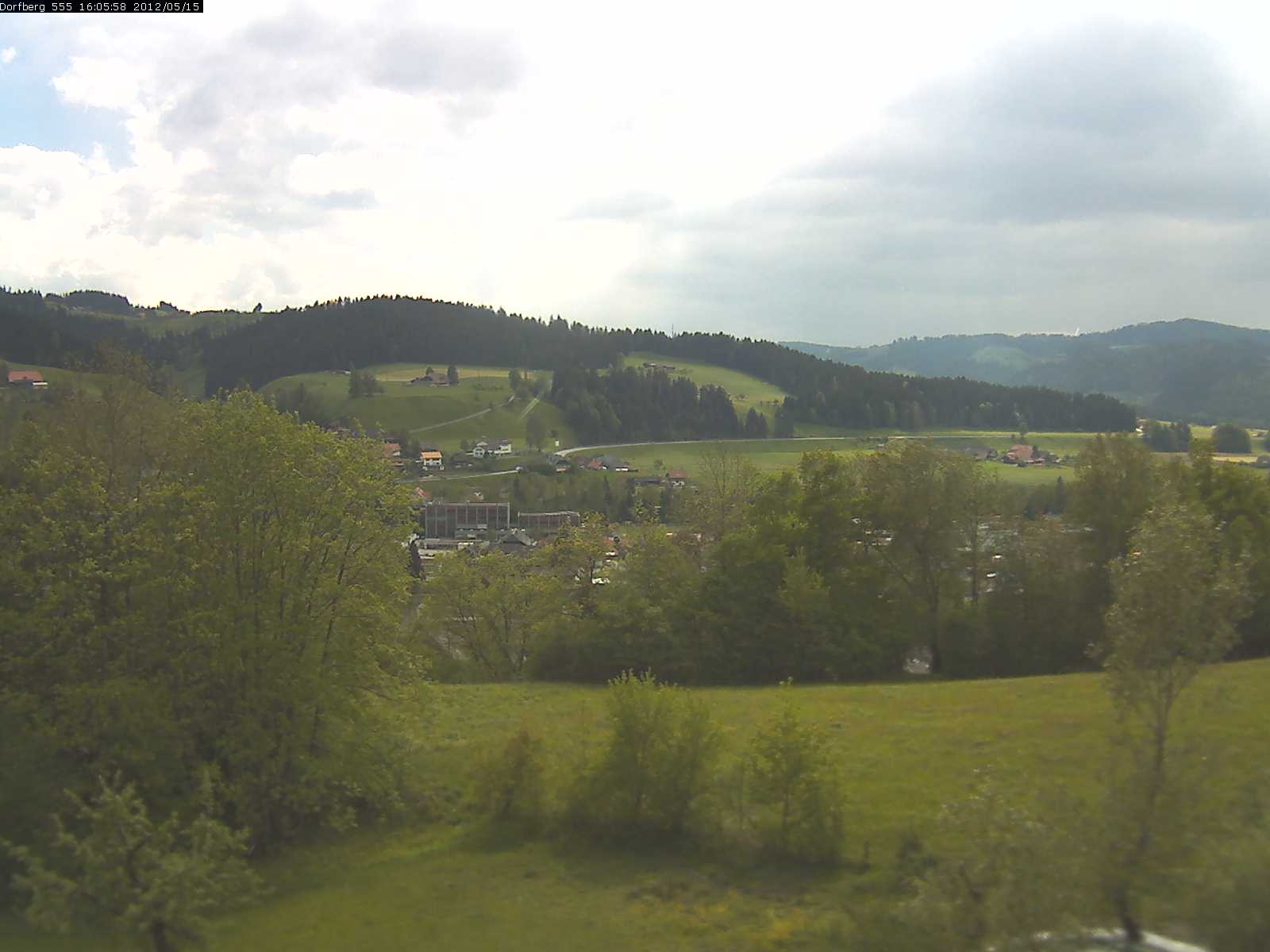 Webcam-Bild: Aussicht vom Dorfberg in Langnau 20120515-160600