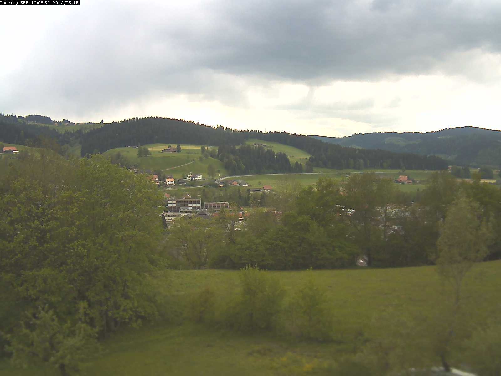 Webcam-Bild: Aussicht vom Dorfberg in Langnau 20120515-170600