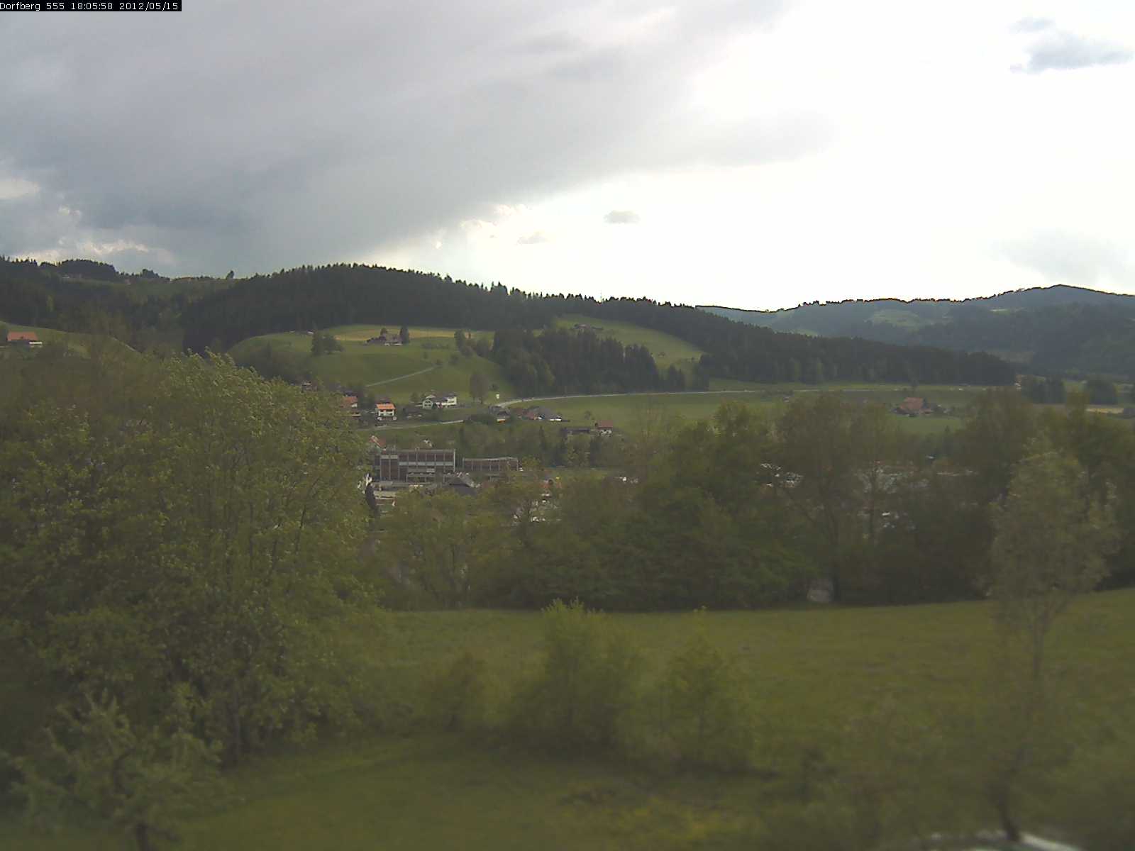 Webcam-Bild: Aussicht vom Dorfberg in Langnau 20120515-180600