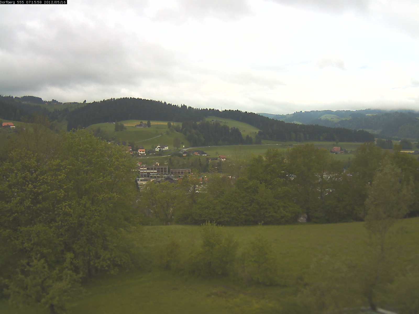 Webcam-Bild: Aussicht vom Dorfberg in Langnau 20120516-071600
