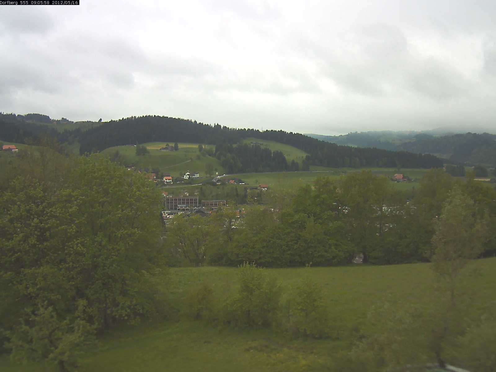 Webcam-Bild: Aussicht vom Dorfberg in Langnau 20120516-090600