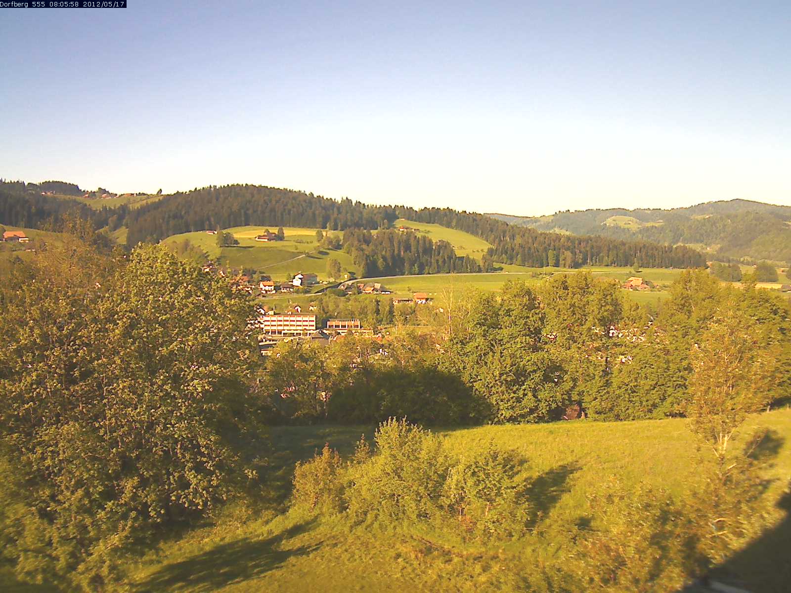 Webcam-Bild: Aussicht vom Dorfberg in Langnau 20120517-080600